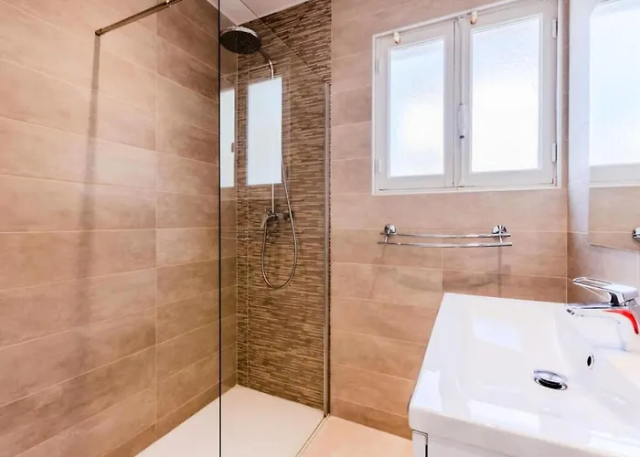 3p De Style Avec Balcon A 3 Min De La Croisette - 3p De Style Avec Balcon A 3 Min De La Croisette Mae-2013 *